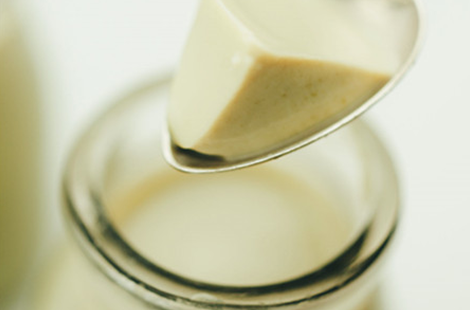 寶寶什么時(shí)間開(kāi)始添加牛初乳*合適？